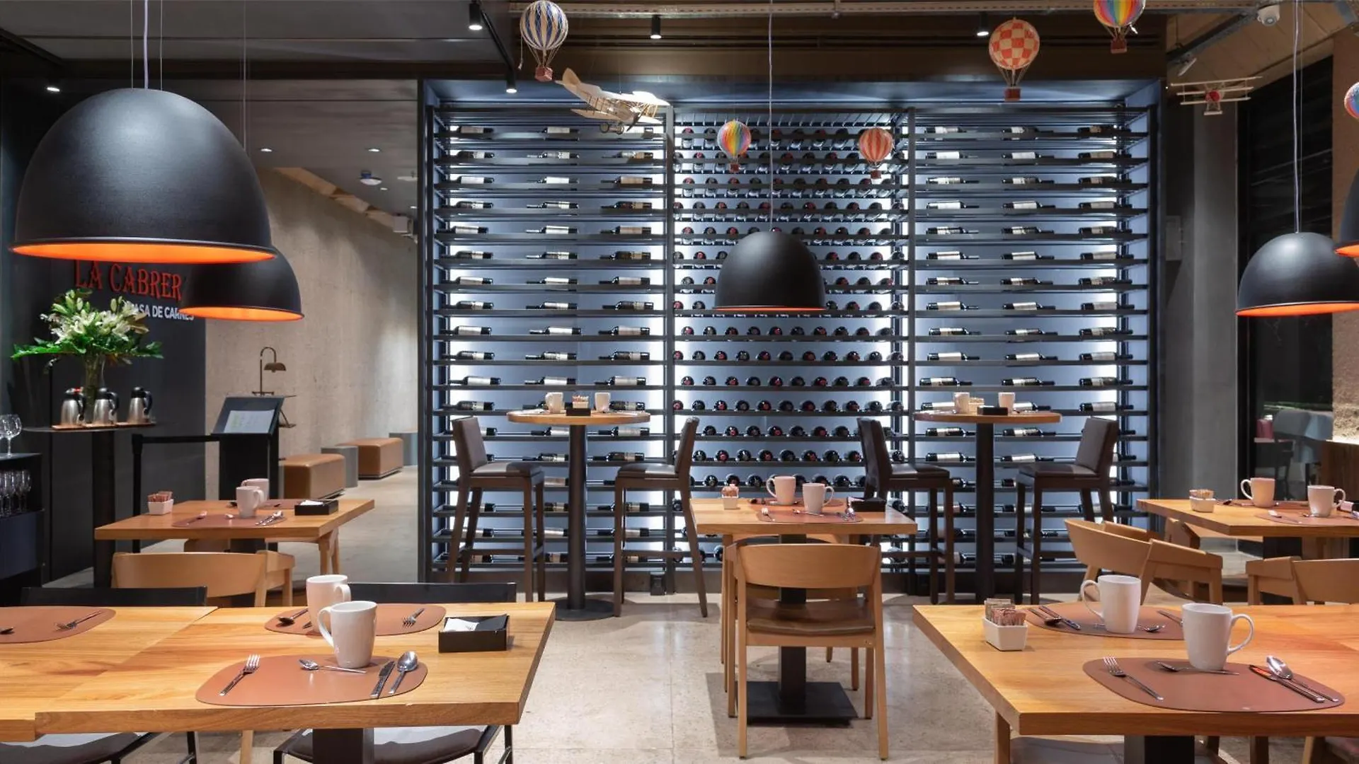 ****  Hualta Hotel Mendoza, Curio Collection By Hilton ארגנטינה